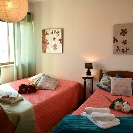 Lovely 3br In Appartement *